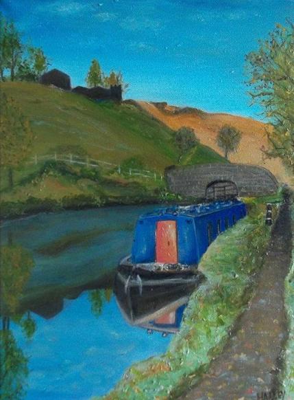 Narrow Boat With Red Door (6)